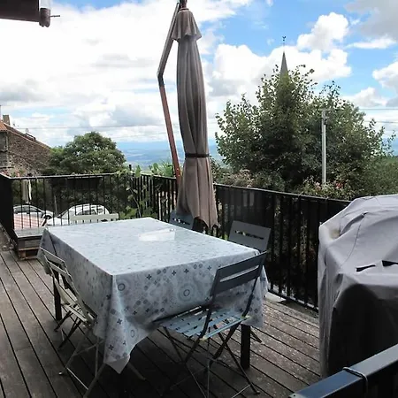 Holiday home Maison Dans Un Village Au Calme Et Au Frais. Nadaillat
