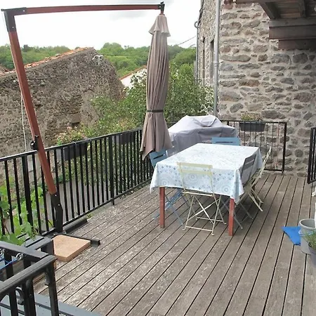 Holiday home Maison Dans Un Village Au Calme Et Au Frais. Nadaillat